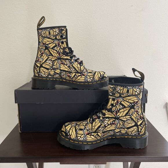 Doc Dr. Martens 1460 Butterfly Print Suede Lace Up Boots Ladies Size US 5 NWOB - Picture 2 of 5